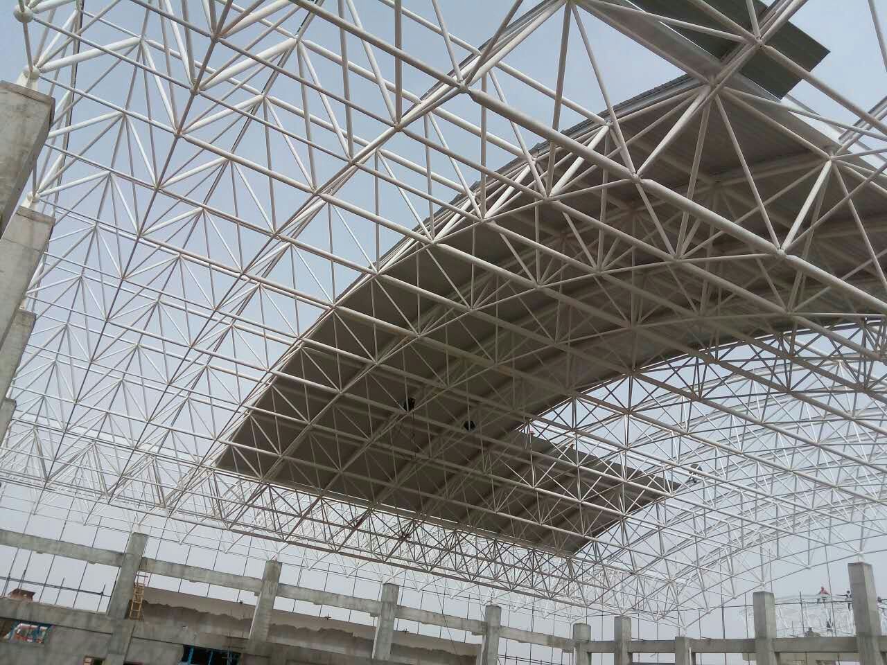 深圳青岛一汽网架